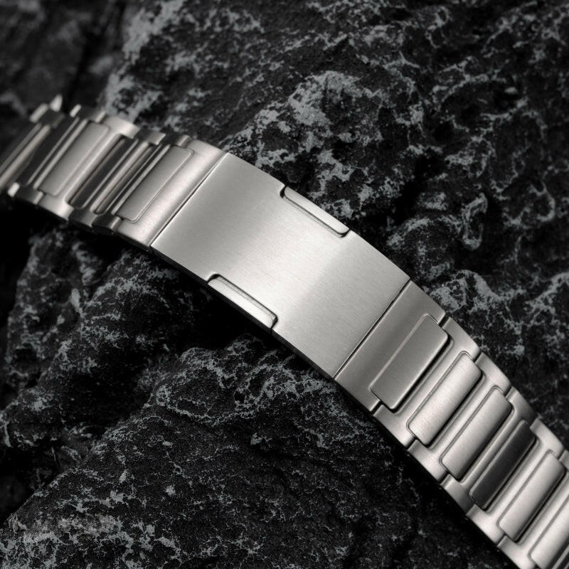 Titanium Edition - Apple Watch Band.