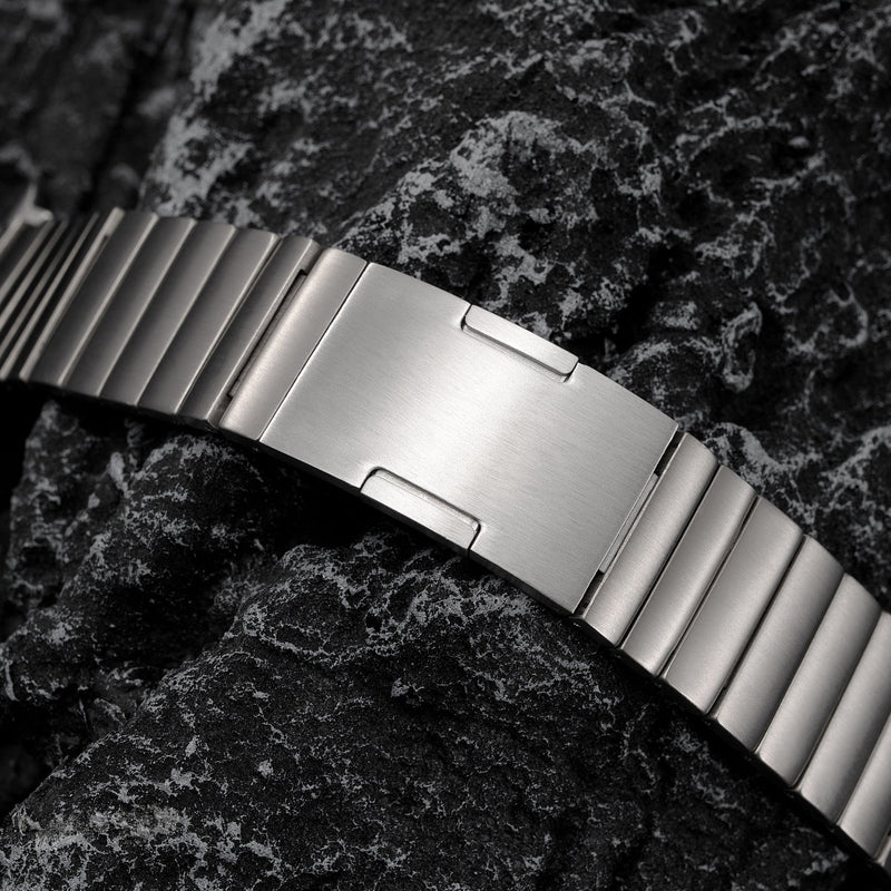 Titanium Band 2.0 for Apple Watch.